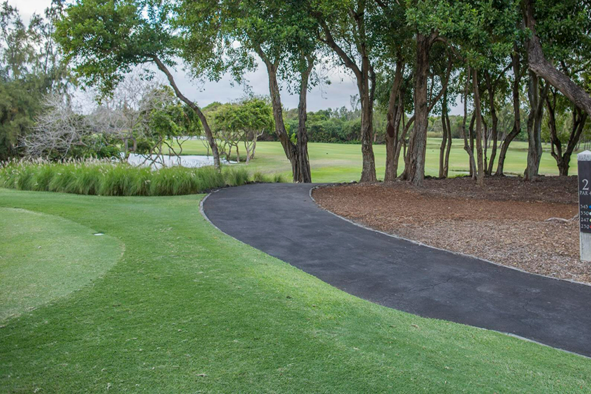 Commercial Lawn Maintenance